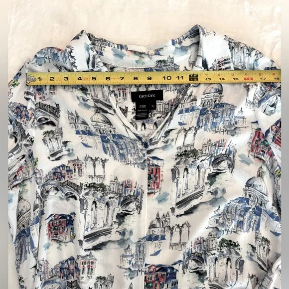 Karen Kane White & Blue Printed Blouse, Old World Vibes, Cathedrals- size XL - Picture 11 of 13